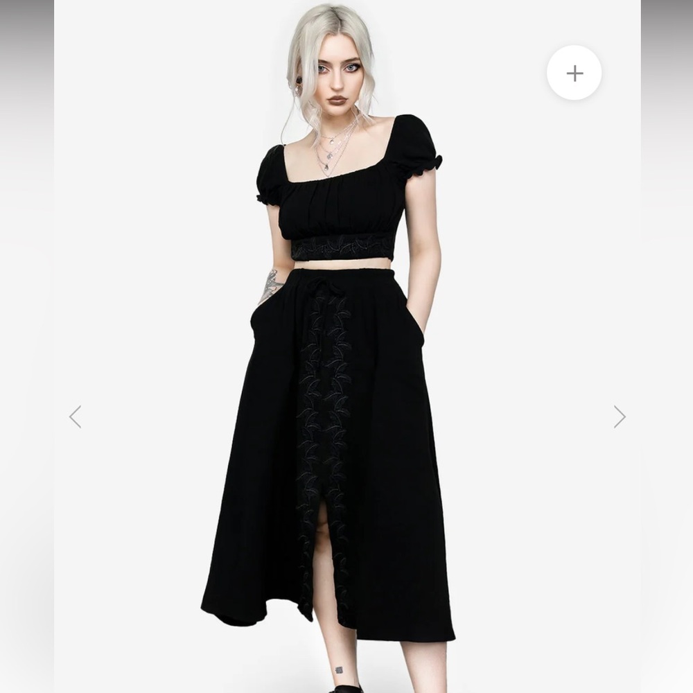 Vine Textured midi skirt NWOT
